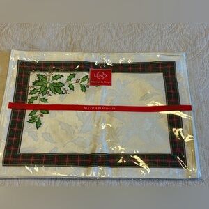 Set of 4 Lenox Christmas Placemats new!!